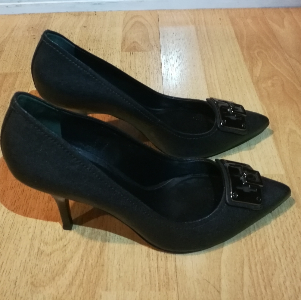 Tory Burch Leather Black Grey Pumps Chrome Logo 9